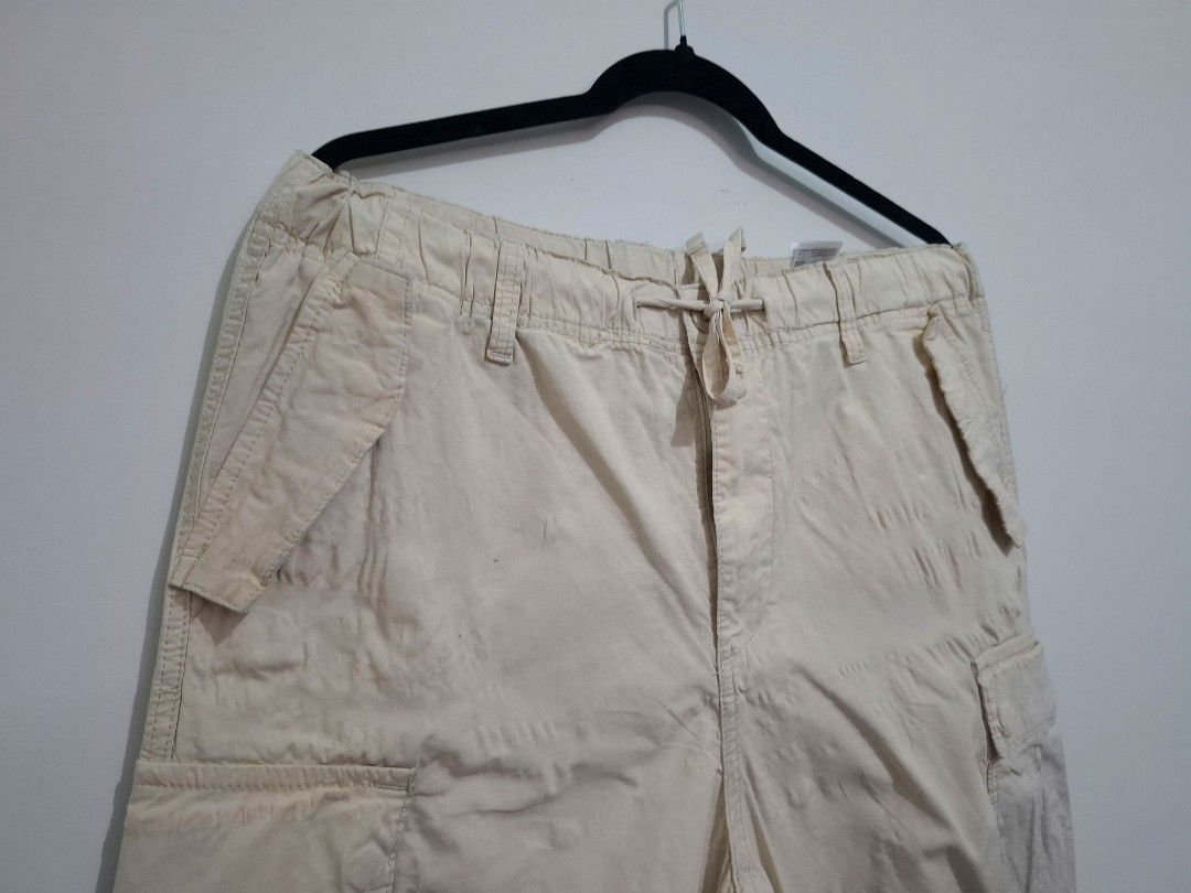 H&M - Regular Fit Ripstop cargo trousers (Category: Trousers) located in Cabuyao City. Submitted by tav.s (Listing ID 1453857105, Image 3). Description: H&M - Regular Fit Ripstop cargo trousers Brand: H&M Regular Fit Size: L (EUR L / US L) Color: Off-White / Cream Elastic waistband with drawstring Cargo pockets Adjustable drawcord hem Cotton blend with stretch Actual measurements Waist - 18.5 inches Outseam - 40.5 inches Inseam - 28 inches Leg op