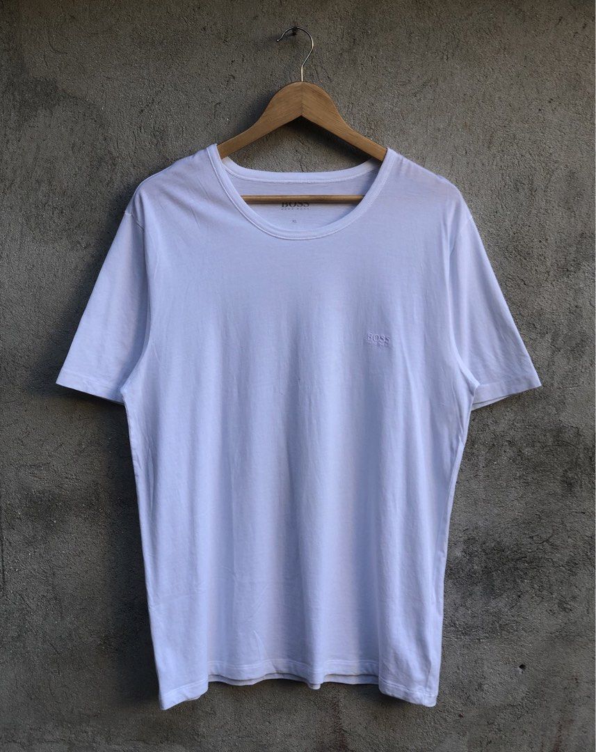 Hugo boss (Category: Activewear) located in Cebu City. Submitted by jeboxjayveejebo (Listing ID 1453961280, Image 1). Description: HUGO BOSS🔥🔥🔥 ‎ ‎This white Hugo Boss crew neck T-shirt features a tonal embroidered logo on the chest. ‎ ‎W📏21.5 ‎L📏30 ‎▪️Color rate-9.8/10 ‎▪️Condition rate-9.8/10 ‎▪️Issue-NONE‼️ ‎EXCELLENT/ASNEW CONDITION 🔥 ‎ ‎DM FOR THE CLAIM PRICE🏷️ ‎ ‎ ‎Message us for more questions or reservations. ‎💡Actual color may va