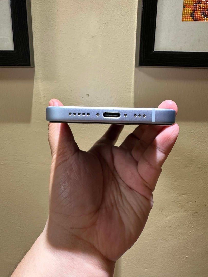 IPHONE 15 128BG BLUE (Category: iPhone 15 Series) located in Malolos. Submitted by swatchandslayph (Listing ID 1453902799, Image 3). Description: IPHONE 15 BLUE 128GB 28,000 128gb Open line, any sim pwede Binili sa Beyond the box With receipt No hidden issue, super smooth pa Bought last April 17, 2025 85% BH (605 cc) With box & original apple cord Never nirepair Lady owned, personal use Rfs: Nag upgrade Loc: Malolos, Bulacan Pwede meet up around 