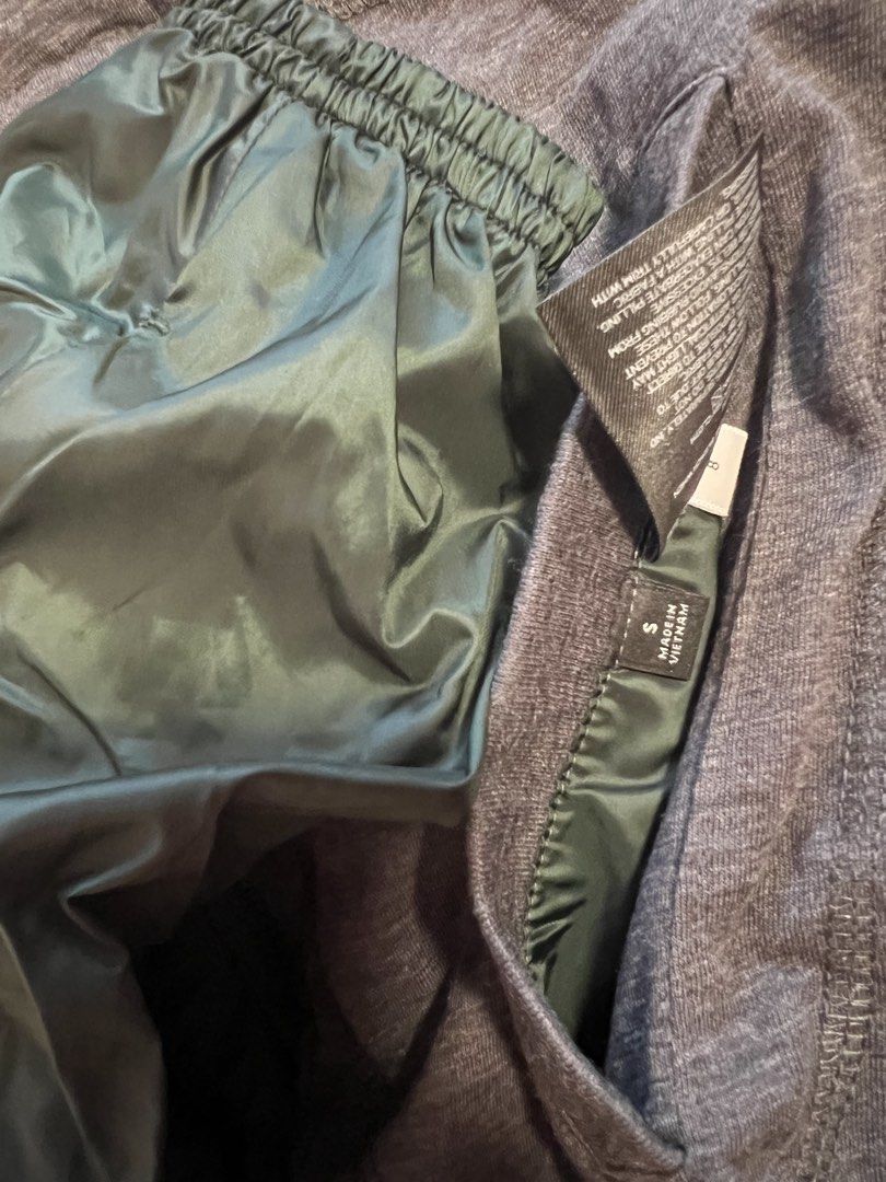 Jacket (Category: Coats, Jackets and Outerwear) located in Singapore. Submitted by original_0119 (Listing ID 1453894887, Image 4). Description: Uniqlo jacket. Size 8 Double lining. With inner pockets as well. Outer pockets with zipper. Come with hood.