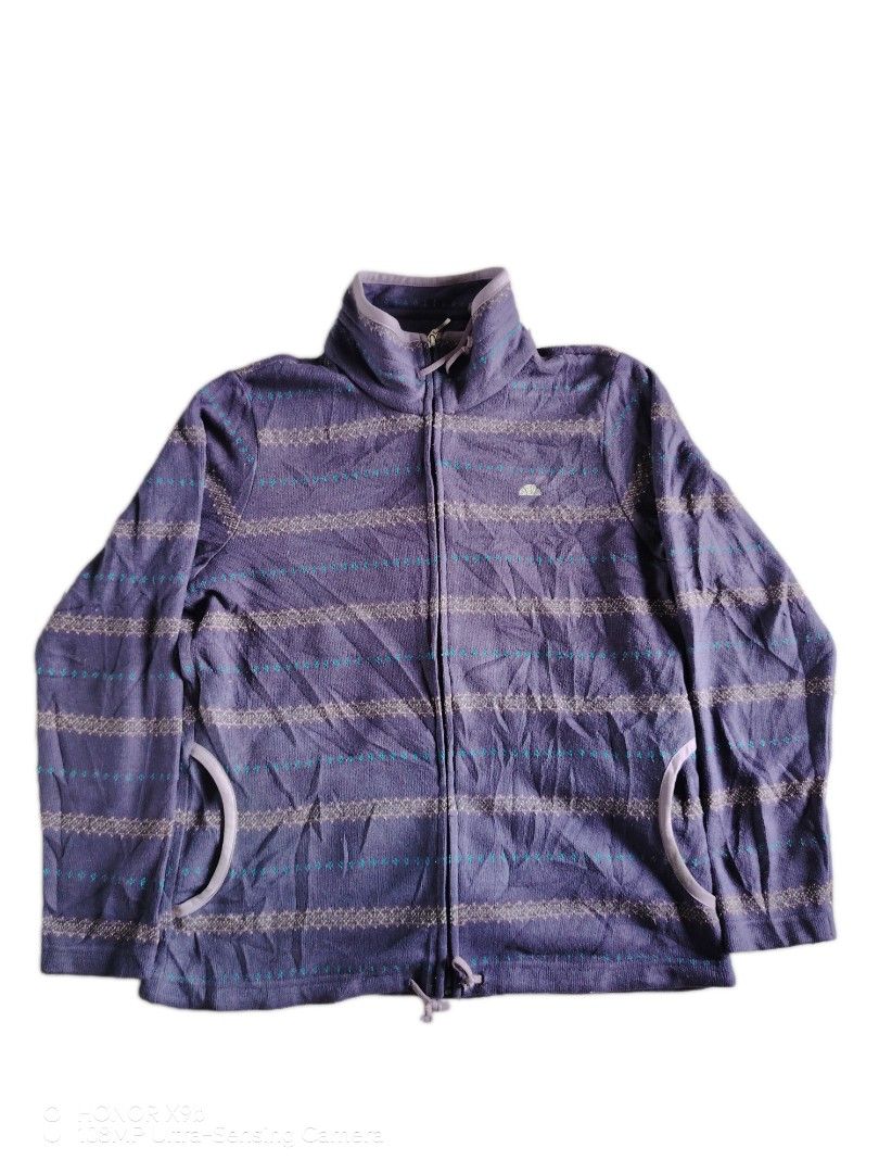 Jacket ellesse (Category: Coats, Jackets and Outerwear) located in Melor. Submitted by zxckbundle (Listing ID 1453823539, Image 2). Description: Pit 19.5 labuh 23 condition 8/10.