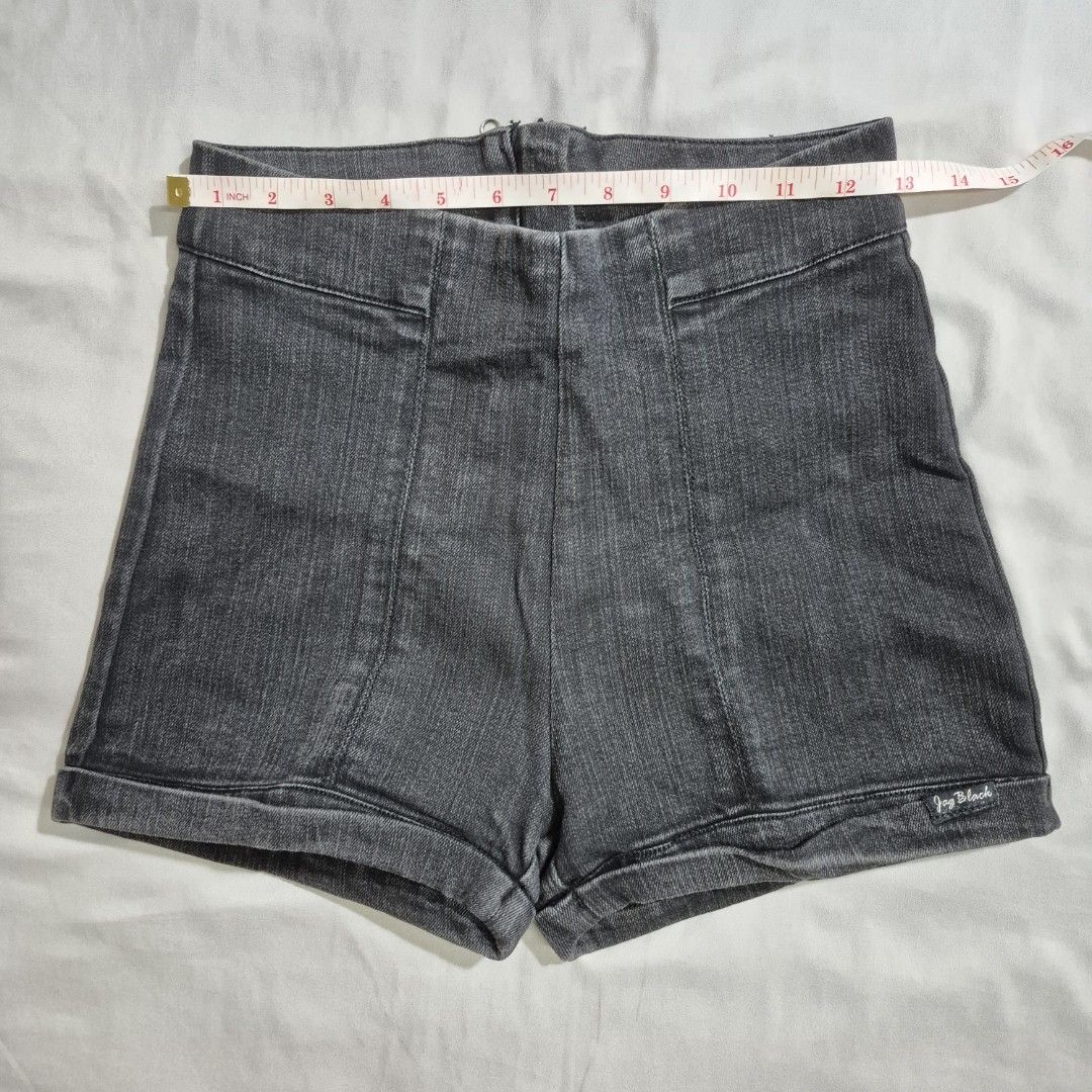 JAG High Waisted Denim Shorts Size 27 (Category: Shorts) located in Caloocan City. Submitted by pamev (Listing ID 1453908345, Image 2). Description: - JAG Denim Shorts - Size: 27 rfs: decluttering mop: gcash/maya/bdo/bpi shipping: j&t/lalamove/grab (sf to be shouldered by the buyer) loc: north caloocan.