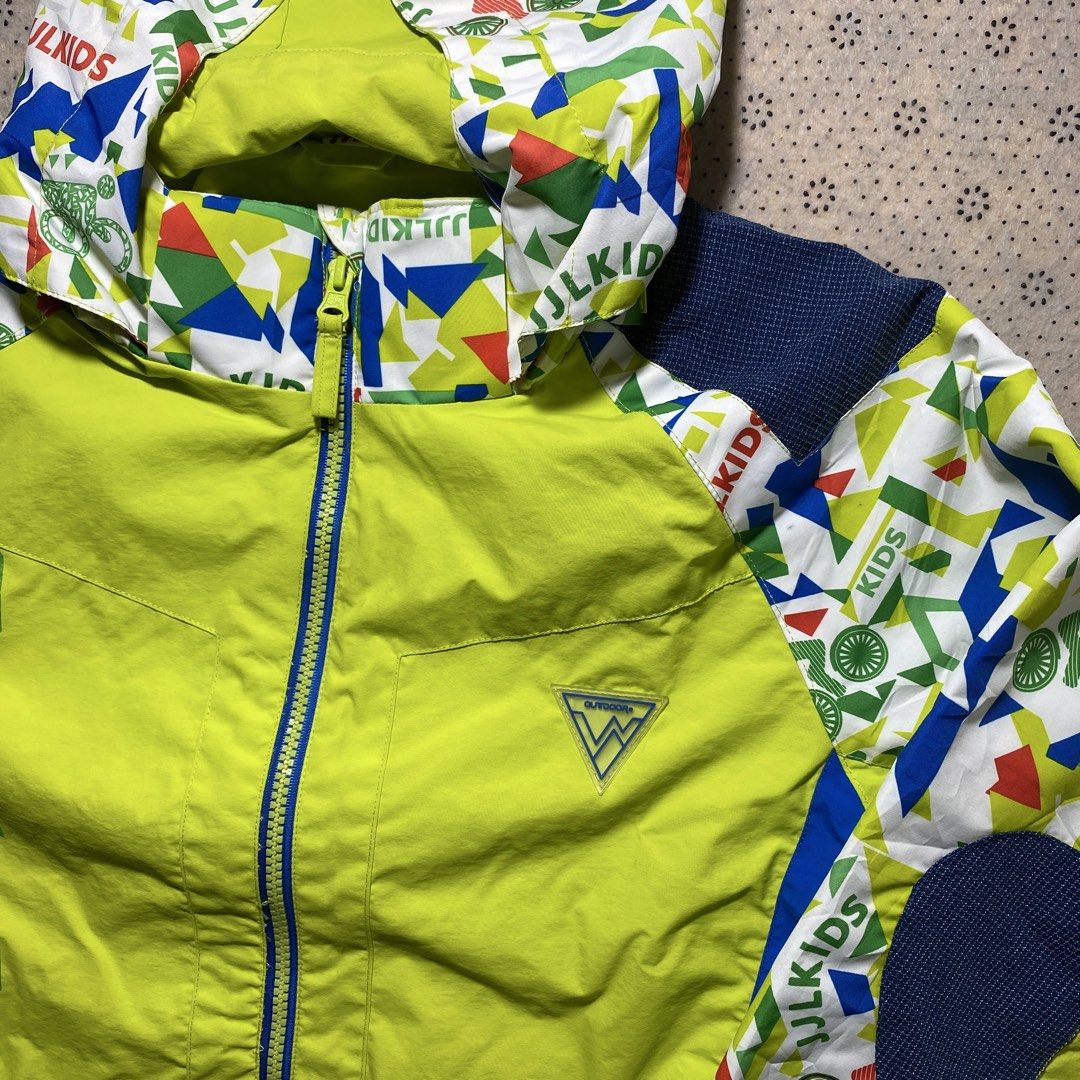 JJL Outdoor Hooded Windbreaker Jacket (Category: Coats, Jackets and Outerwear) located in Nasipit. Submitted by yopey (Listing ID 1453846905, Image 3). Description: JJL Outdoor Hooded Windbreaker Jacket Size: 21x25 Condition: Good Price: 150.