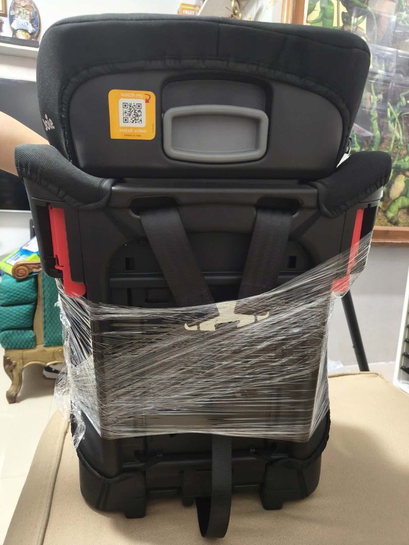Joie Elevate Car Seat 0+/1/2/3 (Category: Car Seats) located in Quezon City. Submitted by abvon_dlc (Listing ID 1453972547, Image 3). Description: Joie Elevate car seat, grows with your child from 0-12 years (up to 18kg). Multiple seating options. Looks new/well-protected..