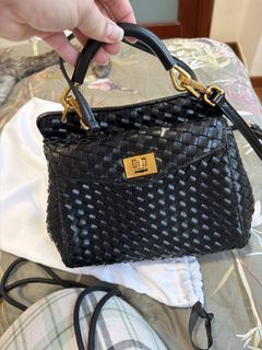 (Category: ) located in . Submitted by sg702 (Listing ID 1453915595, Image 1). Description: .