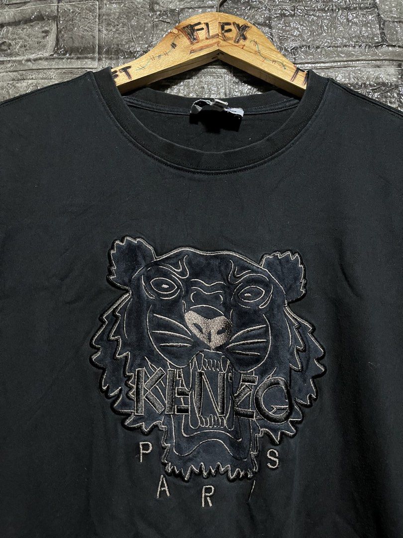 Kenzo Black Tiger Embroidered Shirt (Category: Luxury Apparel) located in Manila. Submitted by flex_curation (Listing ID 1453938370, Image 2). Description: 21.5x26 IN VERY GOOD CONDITION AND IN PRESENTABLE CONDITION BACOOR CAVITE LOC.
