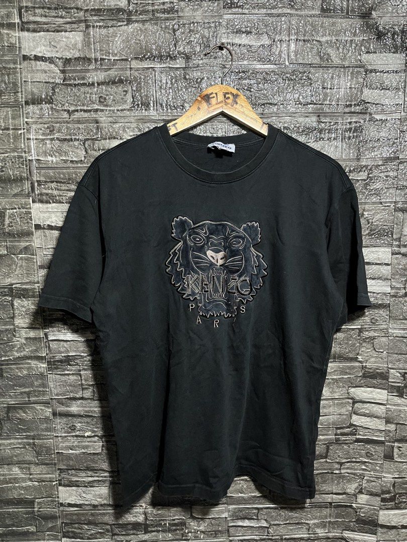 Kenzo Black Tiger Embroidered Shirt (Category: Luxury Apparel) located in Manila. Submitted by flex_curation (Listing ID 1453938370, Image 1). Description: 21.5x26 IN VERY GOOD CONDITION AND IN PRESENTABLE CONDITION BACOOR CAVITE LOC.