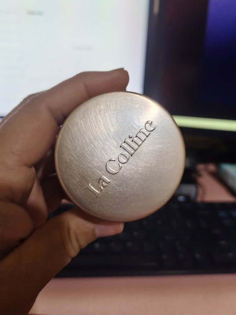 (RUSH SALE) La Colline Cellular Eye Mask (Category: Face Care) located in Hermosa. Submitted by declutterme04 (Listing ID 1453994044, Image 3). Description: A gift again from my Mother. Authentic. Feel free to message me. 5,999 only Bataan location Jnt shipping.
