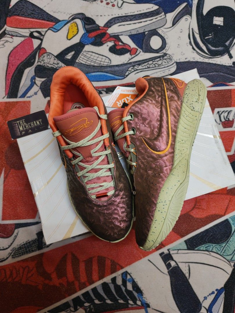 LeBron 21 Queen Conch Size 10 (Category: Sneakers) located in Marikina City. Submitted by tm_harley (Listing ID 1453987759, Image 1). Description: 🚨LeBron 21 Queen Conch Size 10 Men's ✅3,795 pesos only!!❌10,295 SRP Send a DM for inquiries 📩 FB: Harley Villa FB Page: The Merchant - Kicks and Collectibles 📌Marikina City Location.