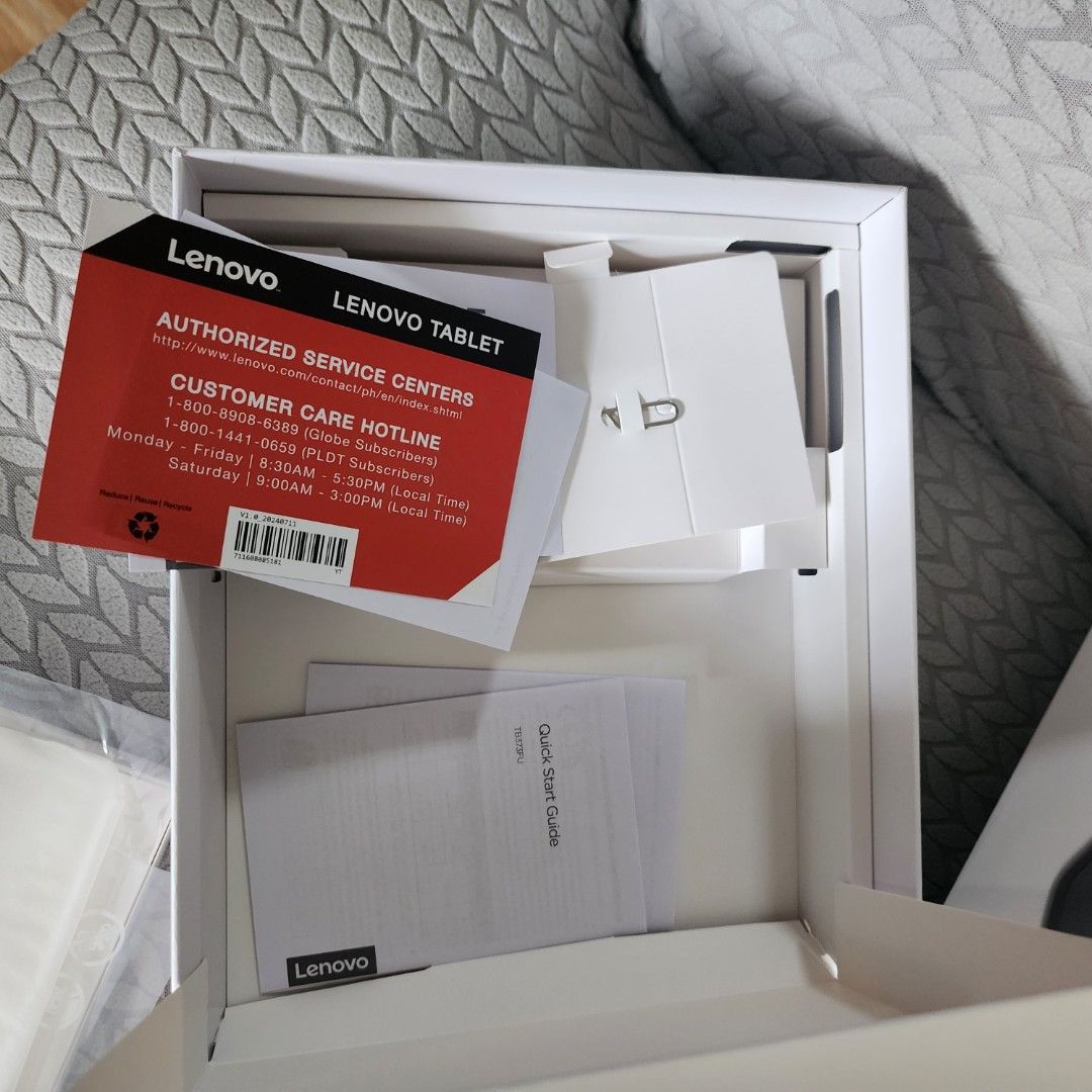 Lenovo Tab P11 Pro with Keyboard Pack and Tab Pen Plus (Category: Android) located in Quezon City. Submitted by deng43763 (Listing ID 1453824477, Image 2). Description: - Lenovo idea tab pro - Includes original Keyboard Pack - Includes original Tab Pen Plus - All original accessories and manuals included - Ideal for both work and entertainment - Ready for a new owner.