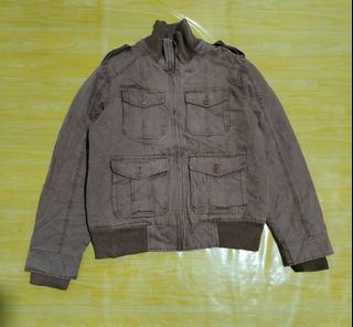 (Category: ) located in . Submitted by thrifteditem (Listing ID 1453897190, Image 1). Description: .