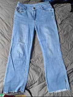 (Category: ) located in . Submitted by dnbrbnt (Listing ID 1453955547, Image 1). Description: .