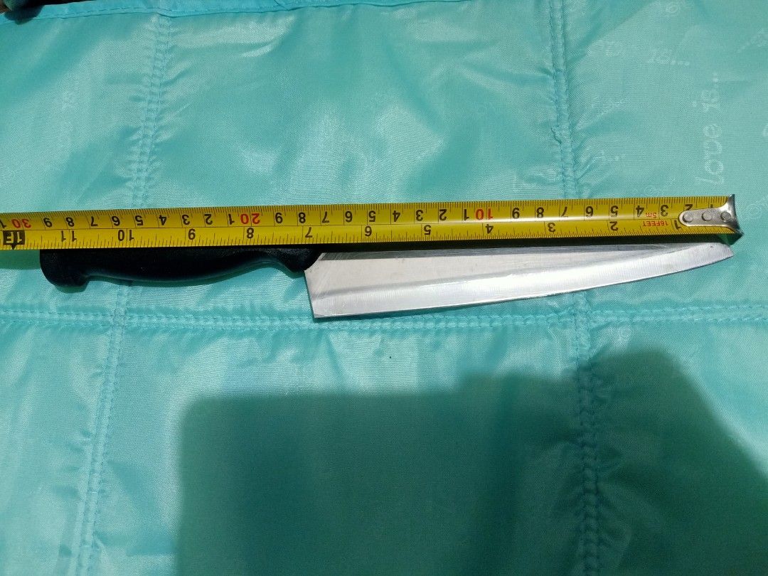 Lock & Lock Kitchen Knife Made in Korea (Category: Knives & Chopping Boards) located in Pasig City. Submitted by urdal01 (Listing ID 1453946449, Image 3). Description: - Lock & Lock Kitchen Knife - Made in Korea - Approx. 15cm blade length - Black handle - Ideal for chopping and slicing - A reliable kitchen essential.