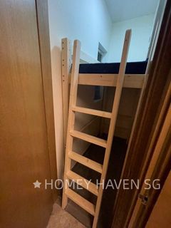 (Category: ) located in . Submitted by furnituredesign (Listing ID 1453885871, Image 1). Description: .