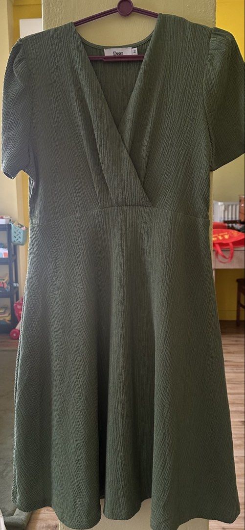 Maternity Wear (Category: Maternity wear) located in Singapore. Submitted by sham_0510 (Listing ID 1453838708, Image 3). Description: Suitable for nursing and height appropriate for 163cm. Dress retails for $48 (sold out). Top retails for $39.90 (colour no longer available). Flexible meet up around Jurong East/Bukit Panjang/CCK area. .