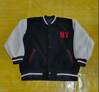 (Category: ) located in . Submitted by thrifteditem (Listing ID 1453896991, Image 1). Description: .