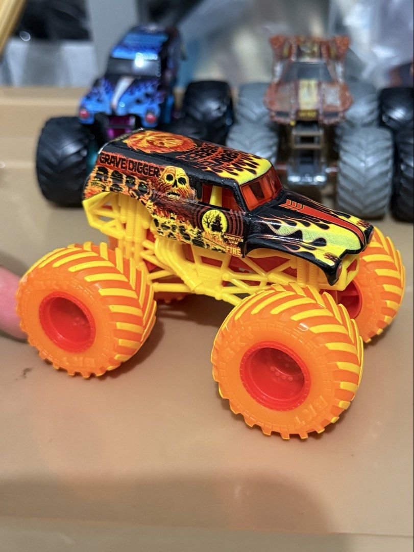 Monster Jam 1:64 scale monster truck (Category: Vehicle & Diecast Models) located in Marikina City. Submitted by demonyita__ (Listing ID 1453848110, Image 1). Description: .