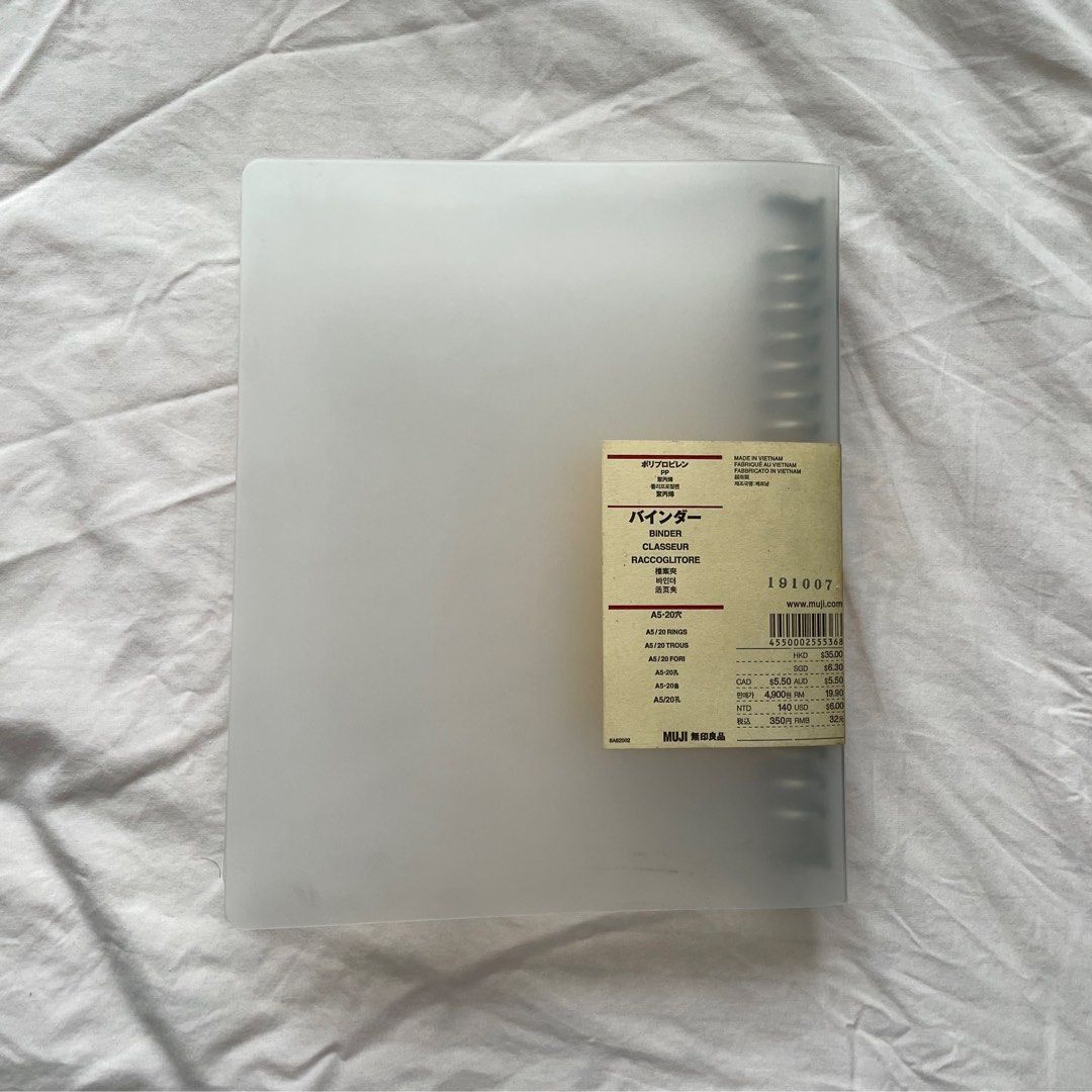MUJI A5/B5/A4 Refillable Binder (Category: Stationery & School Supplies) located in Manila. Submitted by stuffbyaly (Listing ID 1453968054, Image 1). Description: Message me if you have any questions! Selling all sizes at ₱150 !! *Only B5 and A4 available, A5 has been sold.