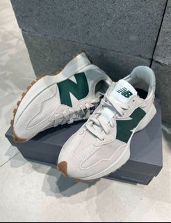(Category: ) located in . Submitted by newbalancestoresg (Listing ID 1453928117, Image 1). Description: .