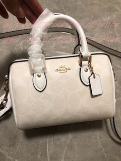(Category: ) located in . Submitted by outlet_seller_jennie (Listing ID 1453973856, Image 1). Description: .