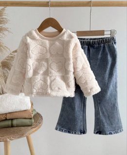 (Category: ) located in . Submitted by eff.closet (Listing ID 1453946050, Image 1). Description: .