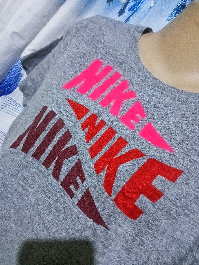 NIKE WOMEN SHIRT (Category: Shirts) located in Davao. Submitted by nevar07 (Listing ID 1454000119, Image 2). Description: SIZE: SMALL TO MEDIUM DIMENSION: W17.5 X L23 FABRIC: COTTON SHORT SLEEVE EXCELLENT CONDITION NO ISSUE DM TO PURCHASE 📥 𝐑𝐄𝐌𝐈𝐍𝐃𝐄𝐑: •𝐂𝐨𝐥𝐨𝐫 𝐦𝐚𝐲 𝐯𝐚𝐫𝐲 𝐝𝐮𝐞 𝐨𝐟 𝐭𝐡𝐞 𝐥𝐢𝐠𝐡𝐭𝐢𝐧𝐢𝐧𝐠 •𝐀𝐥𝐥 𝐢𝐭𝐞𝐦𝐬 𝐚𝐫𝐞 𝐭𝐡𝐫𝐢𝐟𝐭𝐞𝐝/𝐟𝐫𝐨m 𝐮𝐤𝐚𝐲 𝐛𝐚𝐥𝐞. 𝐋𝐢𝐦𝐢𝐭 𝐚𝐧𝐝 𝐩𝐥𝐞𝐚𝐬𝐞 𝐦𝐚𝐧𝐚𝐠𝐞 𝐮𝐫 𝐞�