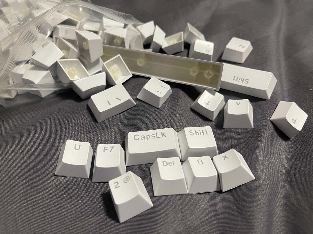 OEM White Keycaps Set (Category: Computer Keyboard) located in Quezon City. Submitted by mayari_lila (Listing ID 1453993658, Image 2). Description: + OEM White Keycaps Set + Compatible with most mechanical keyboards + Clean and minimalist white design + Enhances keyboard aesthetics + Location: Commonwealth, QC.