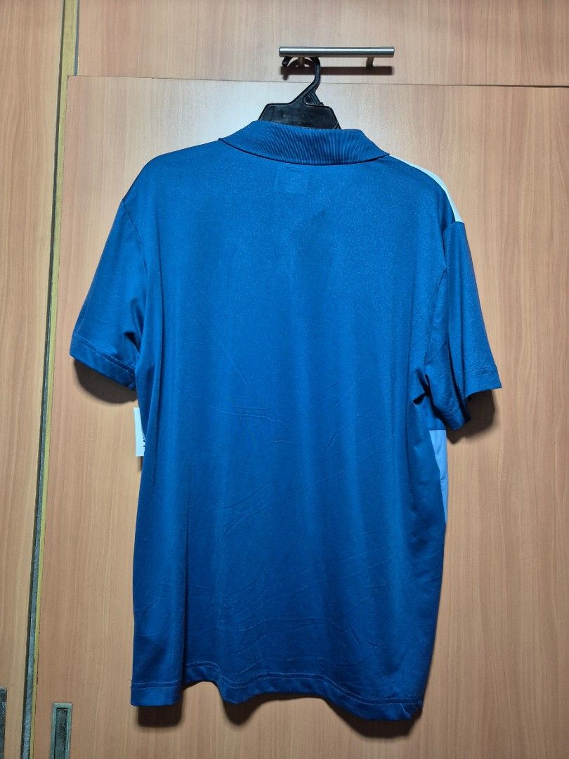 Old Navy Active Cloudmotion Go-Dry Polo Shirt - Size M (Category: Tshirts & Polo Shirts ) located in Manila. Submitted by jayveecatu14021 (Listing ID 1453893591, Image 3). Description: - Old Navy Active Polo Shirt - Features Cloudmotion and Go-Dry technology - Stylish blue and white geometric pattern - Ideal for sports or casual wear - Made in Egypt.