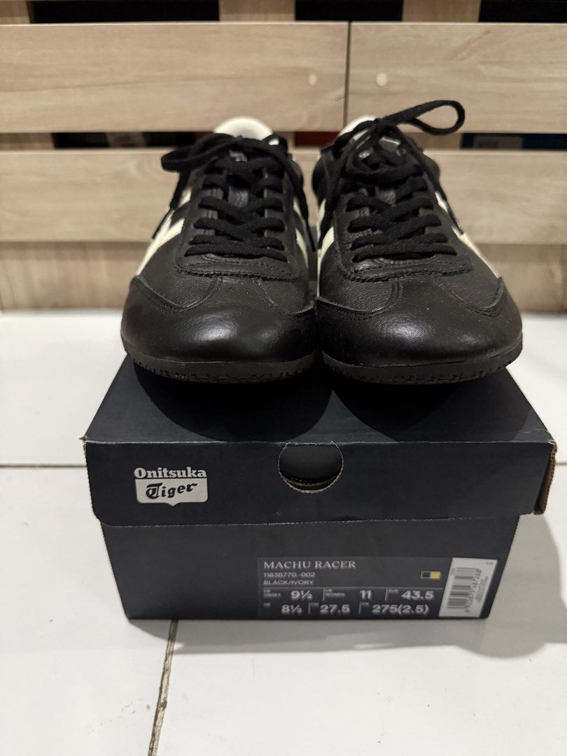 Onitsuka Tiger Machu Racer Black White US 9.5 (Category: Sneakers) located in San Pedro. Submitted by jcfiesta (Listing ID 1453934957, Image 1). Description: Onitsuka Machu Racer Black/White Size 9.5 for men Used for 2-3x only Shipping fee to be shouldered by buyer.
