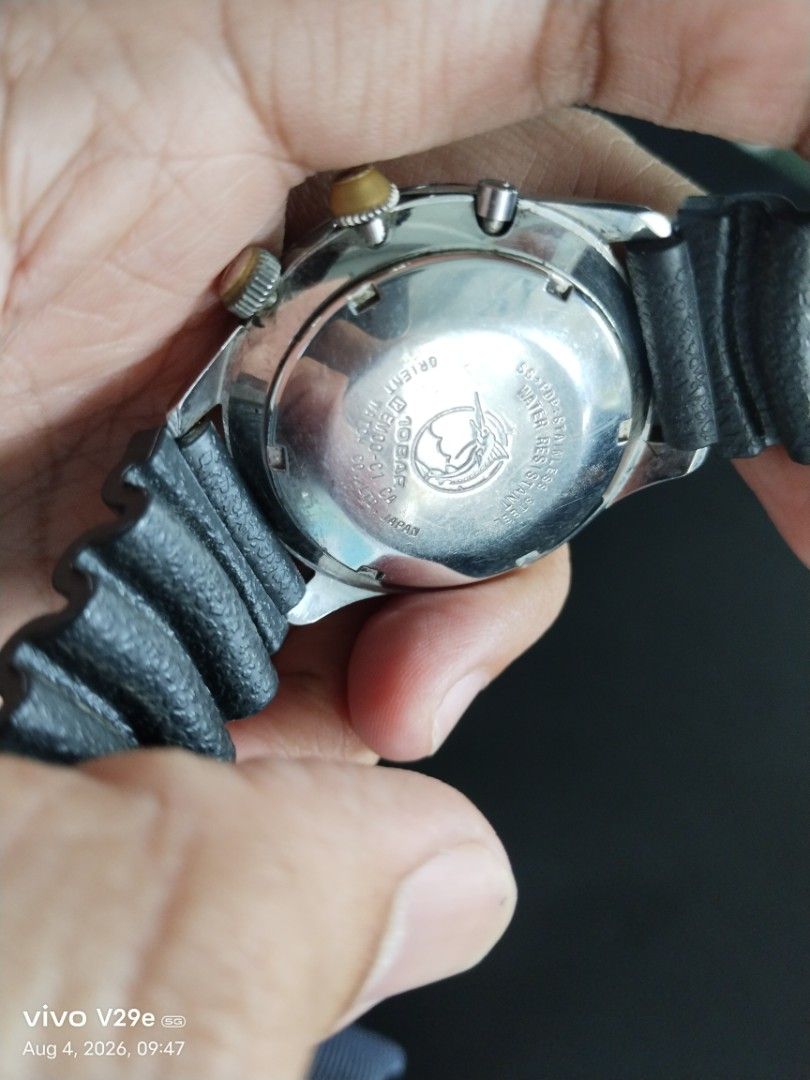 ORIENT WORLD TIME (Category: Men's Watches) located in Mexico. Submitted by chronoclassical. (Listing ID 1453825543, Image 3). Description: rare timepiece orient world timer jdm all original stockhead working in accurate time. bracelet only the aftermarket. mild scratches normal to a vintage watch. but still looks presented, dial are in good no dents inside. open cod/cop shipment fee first through lbc message me always online.