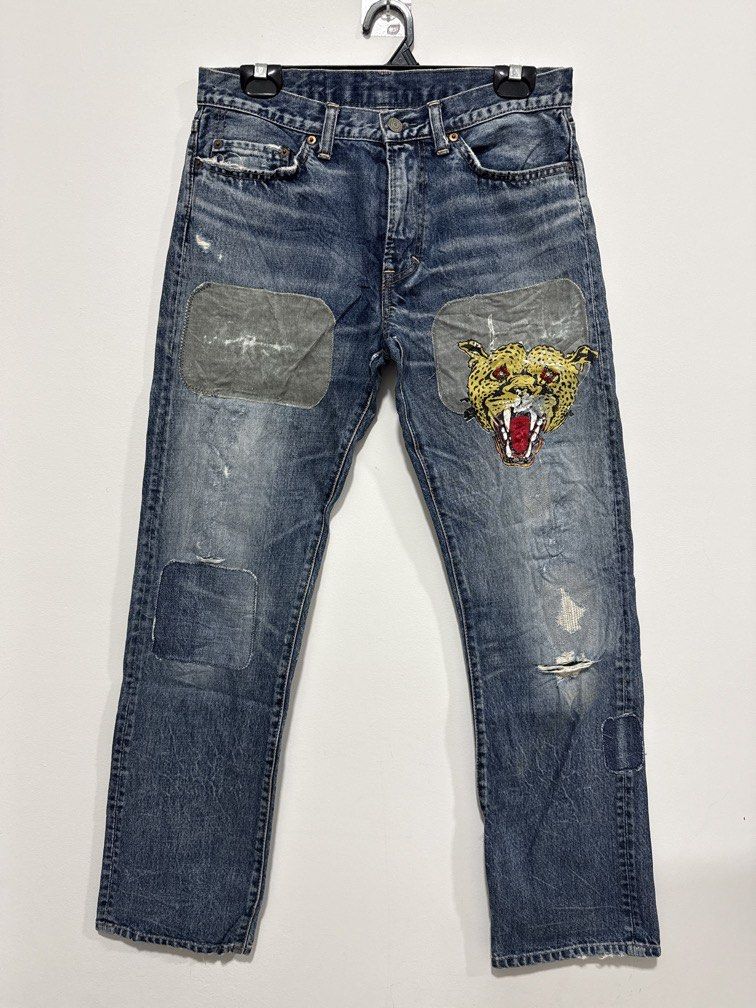 Patchwork jeans (Category: Jeans) located in Petaling Jaya. Submitted by fuyoobundle (Listing ID 1453974486, Image 1). Description: Condition 8/10 Pinggang 31” Cawat 10” Peha 11.5” Labuh 39”.