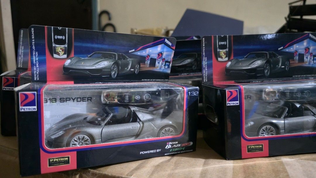 Petron Porsche collectible (Category: Vehicle & Diecast Models) located in Manila. Submitted by francissya (Listing ID 1453841613, Image 3). Description: for sale petron porsche collectible.. 350 pesos each lang.. 7 pieces available.. manila area po hehehe. same lahat model..