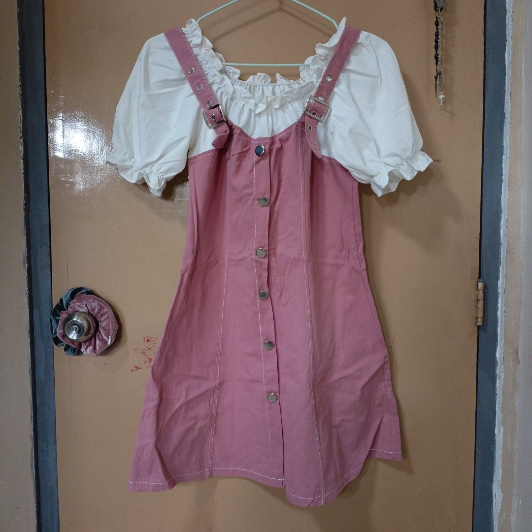 Pink Pinafore Puff Dress (Category: Dresses) located in Batangas. Submitted by forkeepsxo_ (Listing ID 1453991755, Image 1). Description: •fits S-M •never worn after buying •very pretty, perfect for coquette girlies •no major flaws •needs washing and ironing lang since nastock •will give random freebies to sure buyers rfs decluttering, need funds MOD via J&T courier MOP via Gcash.