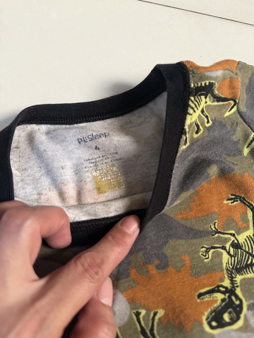 PL:Sleep Dinosaur Bones PJs for boys size 4 (Category: Babies & Kids Fashion) located in Bulacan. Submitted by comkay (Listing ID 1453870261, Image 2). Description: Dinosaur printed PJs that you toddler will love. Not worn out but used a couple of times and has outgrown my son. Size: 4 100% cotton material .