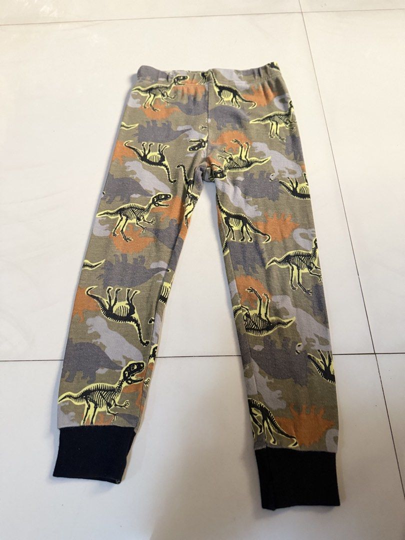 PL:Sleep Dinosaur Bones PJs for boys size 4 (Category: Babies & Kids Fashion) located in Bulacan. Submitted by comkay (Listing ID 1453870261, Image 3). Description: Dinosaur printed PJs that you toddler will love. Not worn out but used a couple of times and has outgrown my son. Size: 4 100% cotton material .