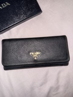 (Category: ) located in . Submitted by shopaholic14 (Listing ID 1453978817, Image 1). Description: .