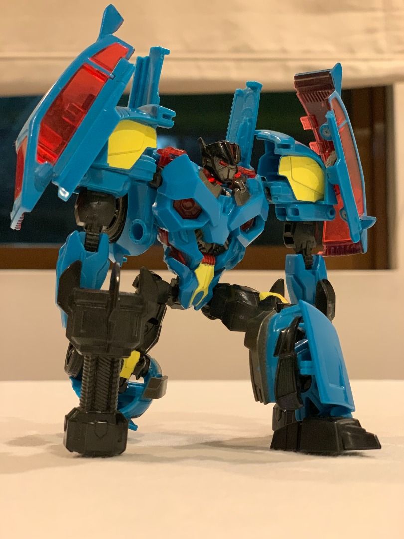 [PRELOVED] Transformers: Prime (RID) Authentic Deluxe Class Rumble (Category: Action & Battle Toys) located in Paranaque City. Submitted by juliusd23 (Listing ID 1453841545, Image 3). Description: Selling a pre-loved Deluxe Class Rumble from the official Transformers: Prime (Robots in Disguise) line! A fantastic, highly articulated mold featuring his iconic back-mounted piledrivers. Condition Assessment (8.5/10): - Completeness: 100% Complete — i