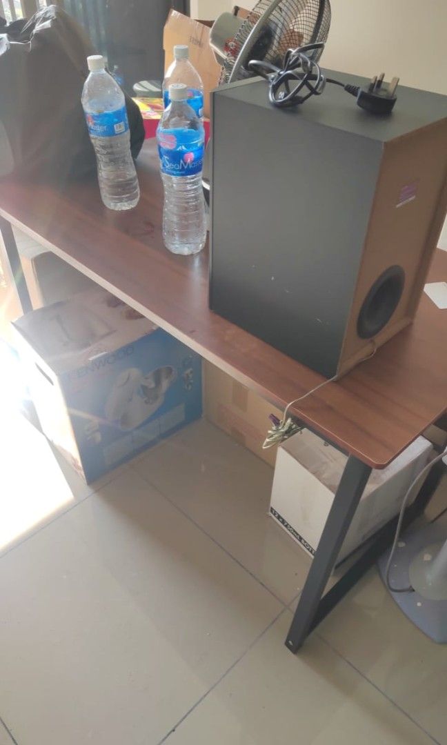 Reading table (Category: Tables & Sets) located in Kuala Lumpur. Submitted by khorcarol83742 (Listing ID 1453846052, Image 3). Description: .