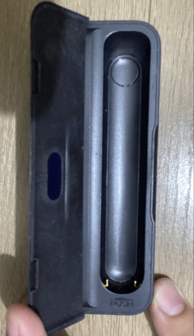 RELX CHARGING CASE (Category: Chargers) located in Caloocan City. Submitted by denzel1l (Listing ID 1453939819, Image 3). Description: 1500MAH 9/10 condi Few scratches but presentable barely used Compatible all standard version of relx infinify 1 Maypajo caloocan loc Meet up✅shipping✅pick up✅.