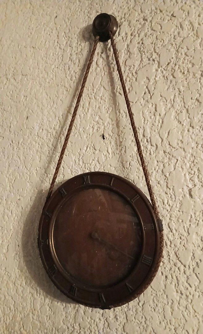 Rhythm Wall Clock with Date and Day Display (Category: Clocks) located in Quezon City. Submitted by mrs.maria (Listing ID 1453941180, Image 2). Description: - Vintage Rhythm wall clock - Gold-tone face with clear hour markers - Convenient day and date display - Warm wood-tone frame - Includes braided cord for hanging - Versatile design, suitable for any room - working po yung malaki..