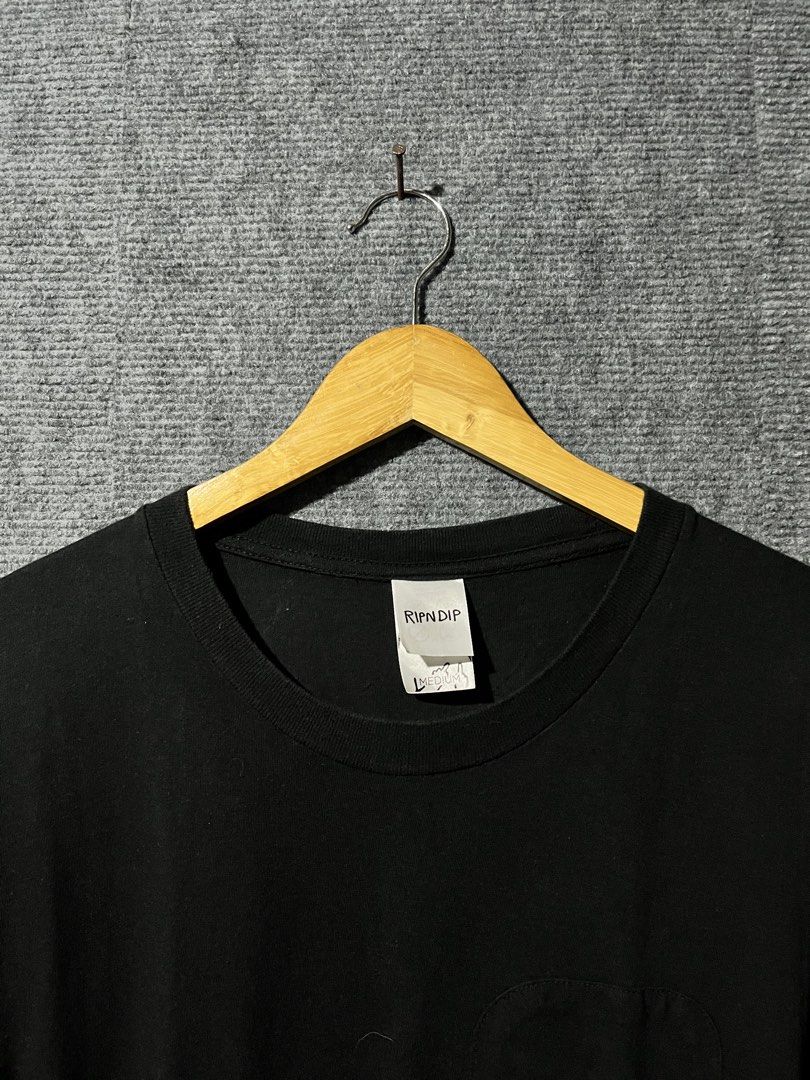 Rip n dip falling nerm pocket tee (Category: Activewear) located in Naga. Submitted by goodfinds_only.v1 (Listing ID 1453847028, Image 3). Description: FOR SELL -RIP N DIP FALLING FOR NERMAL POCKET TEE SIZE:MEDUIM DIMENSION WIDTH:19 INCHES LENGTH:31 INCHES COLOR RATE:10/10 EXCELLENT CONDITION NO FLAWS/ISSUE DM ME TO PURCHASE! LOC:NAGA CITY BICOL REGION.
