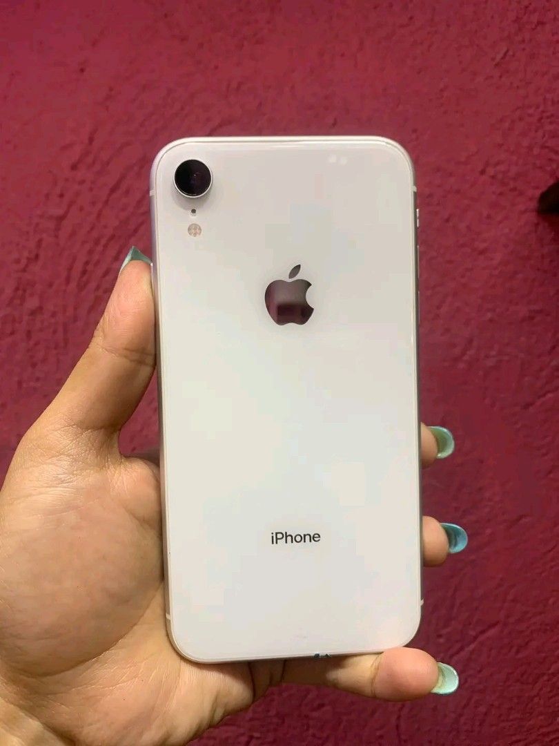 RUSH PASALO UNIT IPHONE XR 128GB (Category: iPhone X Series) located in San Jose. Submitted by mariane123 (Listing ID 1453982853, Image 2). Description: ✅ iPhone XR 128GB BRANDNEW WHITE ₱4,000 only ( OPEN FOR 2GIVES BASIS ) 🛵COD via Lalamove ( security deposit ) 📌Payment first via LBC ✔️Pickup & Delivery only 📍 SJDM SAN JOSE DEL MONTE BULACAN First come, first served! Open for reservation with fee!.