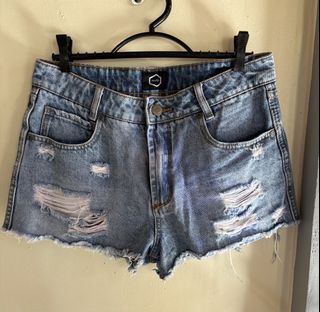 (Category: ) located in . Submitted by green.trendsetter (Listing ID 1453854677, Image 1). Description: .