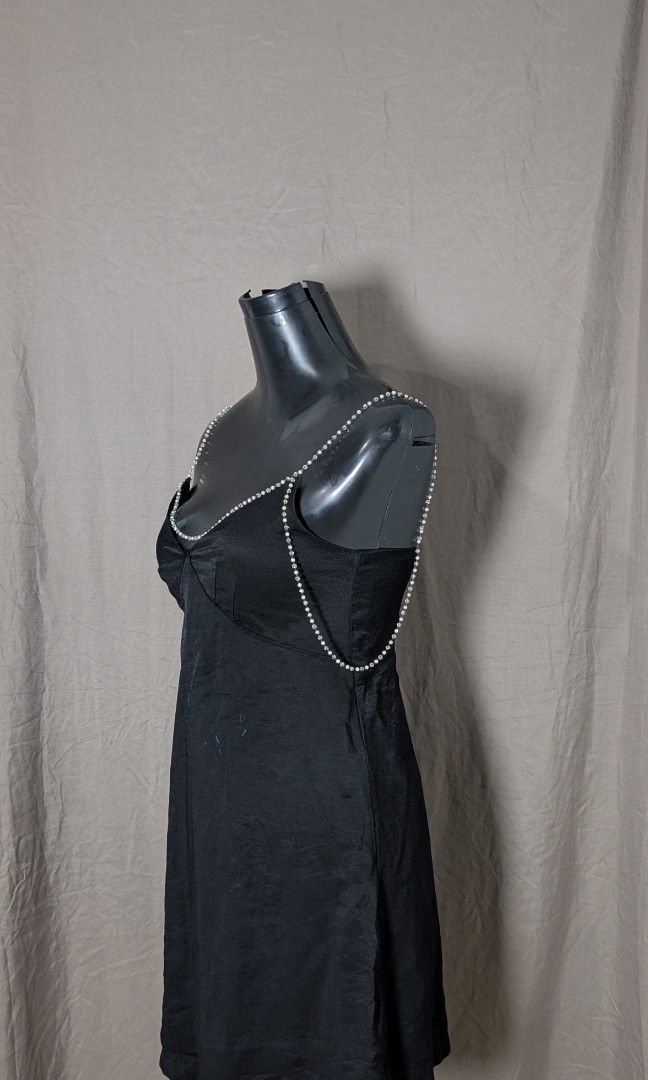 Shein | Pearl Chained Dress (Category: Dresses) located in Taytay. Submitted by _deya (Listing ID 1453839739, Image 2). Description: Brand: Tagged Size: Color: Measurements (laid flat): - Bust: - Waist: - Hips: - Length: Flaws: Broken Chain Payment: Payment first. Shipping: J&T Express (shipping fee will be shouldered by the buyer.) Please allow a ±0.5" difference due to manual measurement..