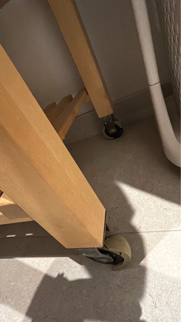 Side table (Category: Shelves, Cabinets & Racks) located in Singapore. Submitted by veebee__ (Listing ID 1453907512, Image 3). Description: Side display table For free Self collect at Kembangan .