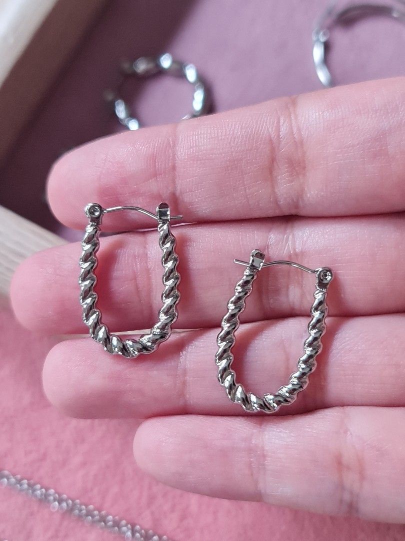Silver Stainless Steel Hoop Earrings (Category: Earrings) located in Dasmarinas. Submitted by danabrie22 (Listing ID 1453926510, Image 1). Description: 10/10 condition brand new stainless steel.