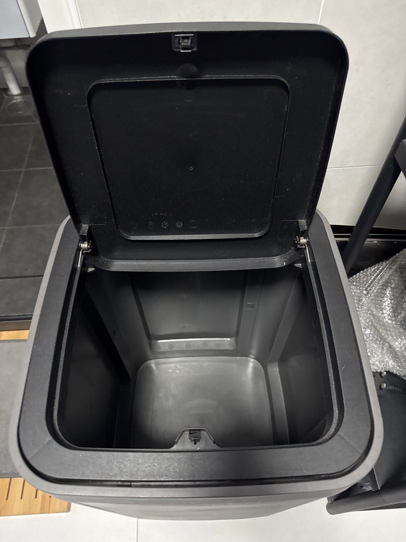 Simplehuman Rectangular Push Trash Can (Category: Waste Bins & Bags) located in Singapore. Submitted by potlan (Listing ID 1453826610, Image 1). Description: - Black rectangular trash can - Push opening and closing lid - Removable interior bin for easy cleaning - Suitable for kitchen or office - Approximately 40-50L capacity - Size: 60x40x40cm - Bought from Ikea - Self collection.