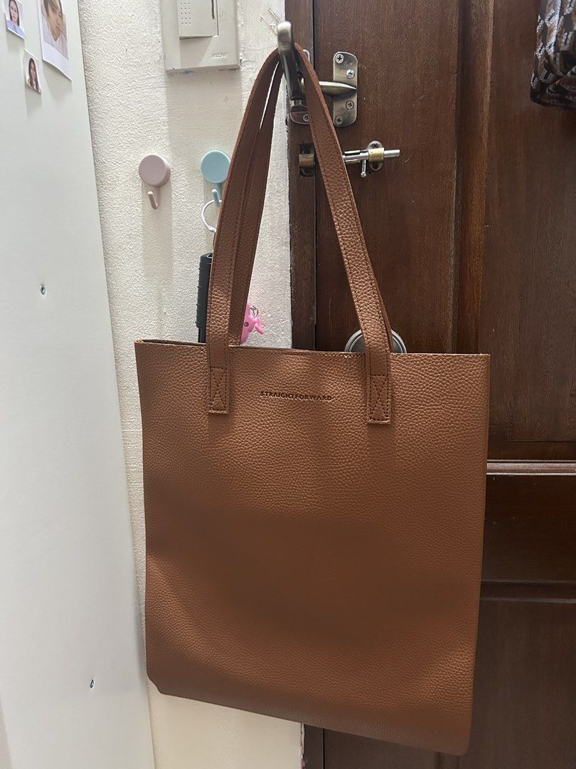 Straightforward tote bags (brown) (Category: Tote Bags) located in Manila. Submitted by preovedbykochi (Listing ID 1453936686, Image 3). Description: Buy both for 600! Only used once or twice .
