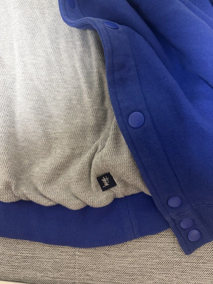Study (Category: Hoodies) located in Singapore. Submitted by yewintheinthan.4567 (Listing ID 1453928385, Image 3). Description: .