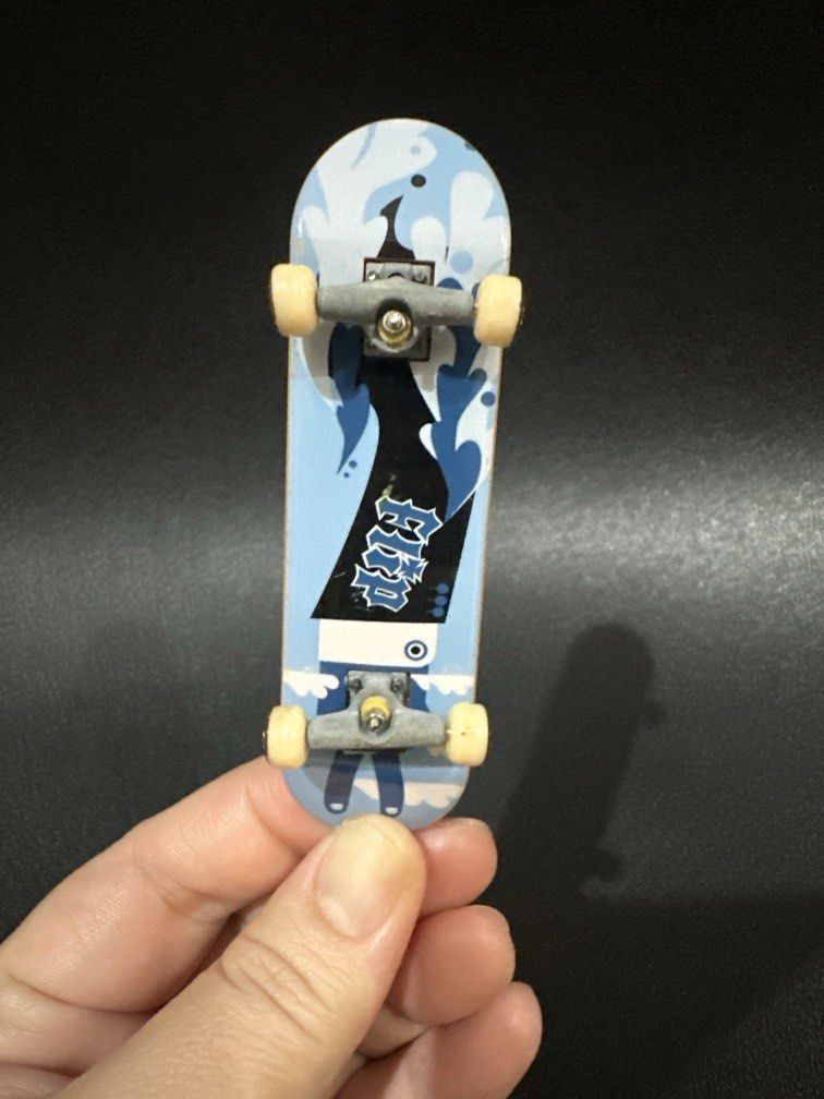Tech Deck (USED) (Category: Action & Battle Toys) located in Manila. Submitted by krystalchewey_ (Listing ID 1453855198, Image 3). Description: Used Actual Photo posted 200php.